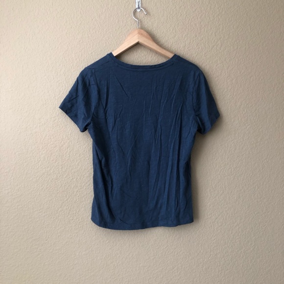 Madewell v neck short sleeve shirt - Picture 4 of 5